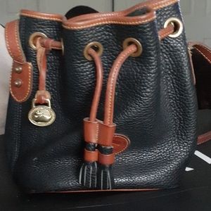 Dooney & Bourke